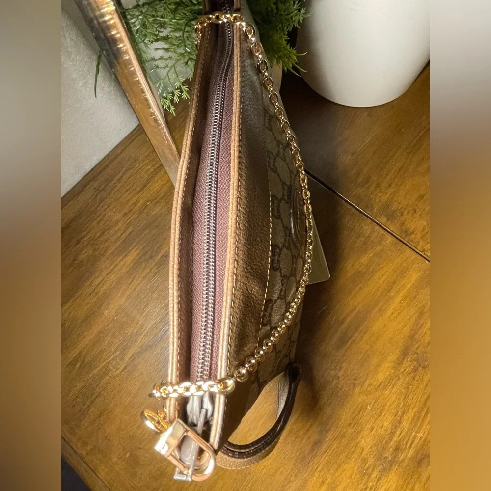 AUTHENTIC Gucci plus , gold tone  chain added for Crossbody option - Picture 8 of 13